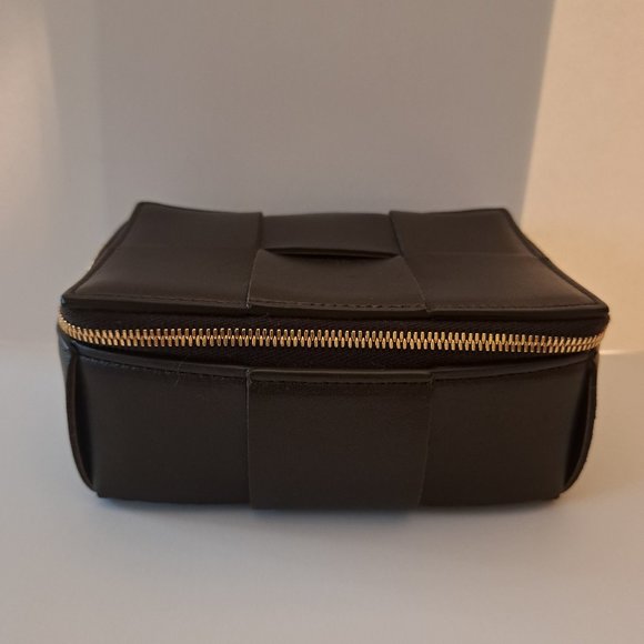 Bottega Veneta Handbags - BOTTEGA VENETA Maxi Intrecciato Travel Case